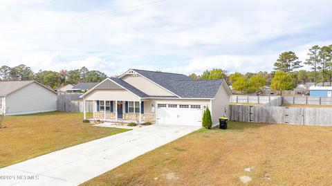 206 Brice Ct, Hubert, NC 28539 photo 3