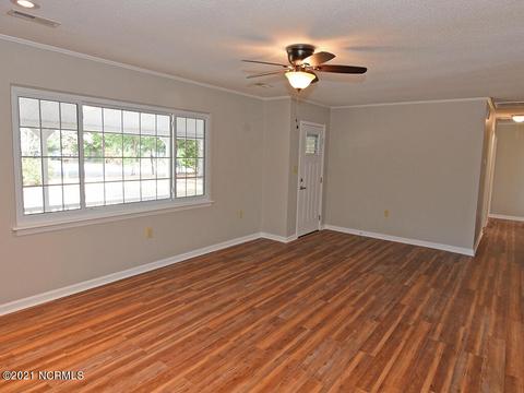 329 Masters Ln, Hampstead, NC 28443 photo 9