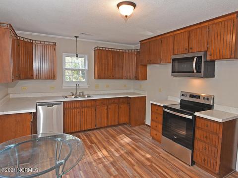 329 Masters Ln, Hampstead, NC 28443 photo 3