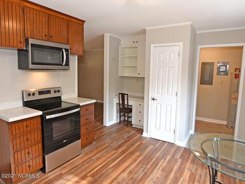 329 Masters Ln, Hampstead, NC 28443 photo 5