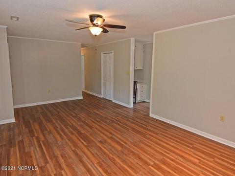 329 Masters Ln, Hampstead, NC 28443 photo 7