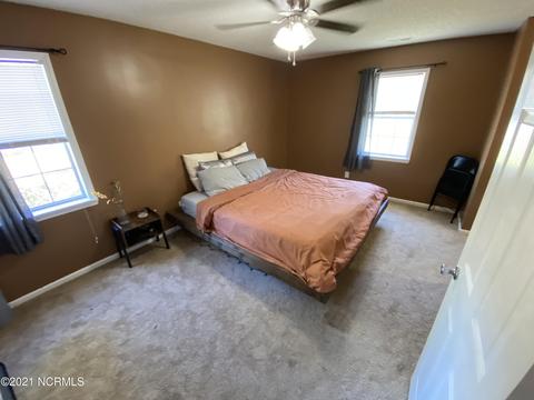 401 Cascade Ct, Hubert, NC 28539 photo 9