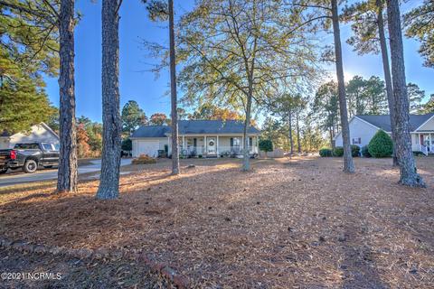 1419 Hylan Ave, Hamlet, NC 28345 photo 2