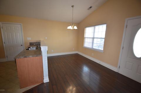 306 Sinclair Ln, Hubert, NC 28539 photo 2