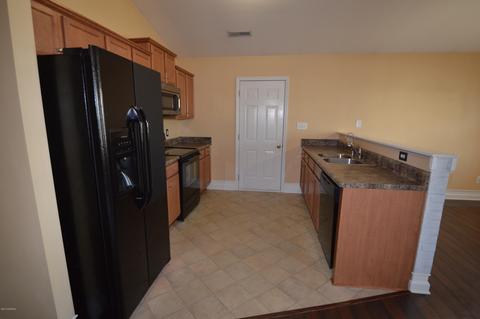 306 Sinclair Ln, Hubert, NC 28539 photo 5