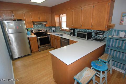 431 30th St, Sunset Beach, NC 28468 photo 8