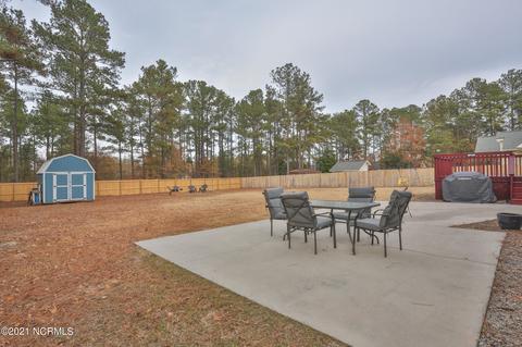 114 Trestle St, Hamlet, NC 28345 photo 9