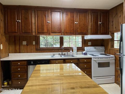 708 E Main St, Aberdeen, NC 28315 photo 8