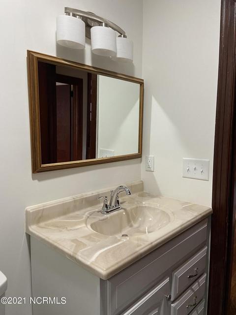708 E Main St, Aberdeen, NC 28315 photo 20