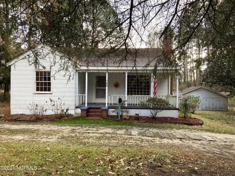 708 E Main St, Aberdeen, NC 28315 photo 1