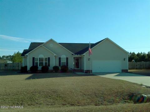 101 Mandy Ln, Hubert, NC 28539 photo 1