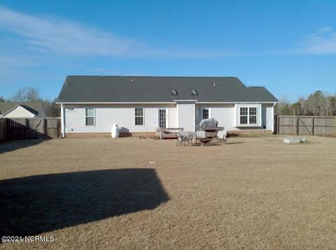 101 Mandy Ln, Hubert, NC 28539 photo 3