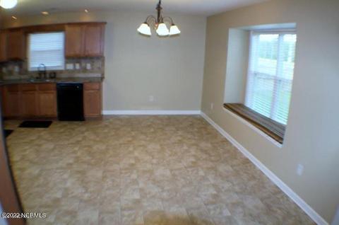 101 Mandy Ln, Hubert, NC 28539 photo 6