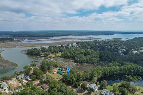 214 214a Riverside Dr SW, Varnamtown, NC 28462
