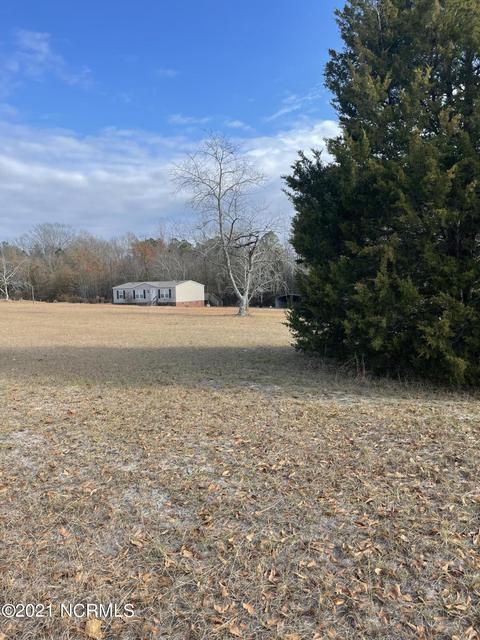 103 Meadow Ln, Hamlet, NC 28345 photo 2