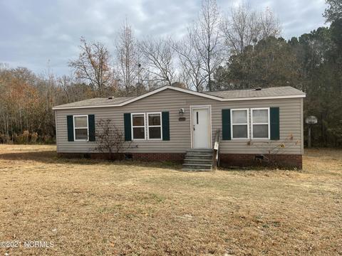 103 Meadow Ln, Hamlet, NC 28345 photo 1