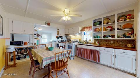 352 Community Rd, Davis, NC 28524 photo 7