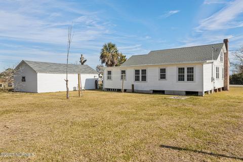 352 Community Rd, Davis, NC 28524 photo 3