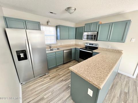 114 Daphne Dr, Hubert, NC 28539 photo 5