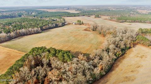114 Wells Rd, Cove City, NC 28523