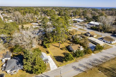 504 B North St, Oriental, NC 28571