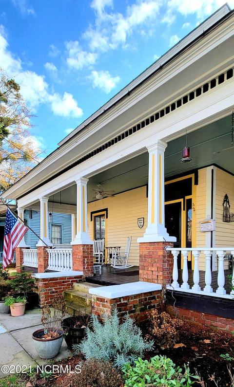 423 E 2nd St, Washington, NC 27889 photo 2