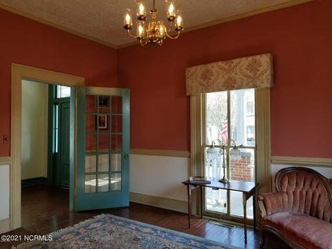 423 E 2nd St, Washington, NC 27889 photo 8