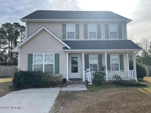 115 Hunt Dr, Hubert, NC 28539 photo 1