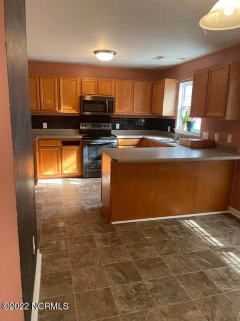 115 Hunt Dr, Hubert, NC 28539 photo 8
