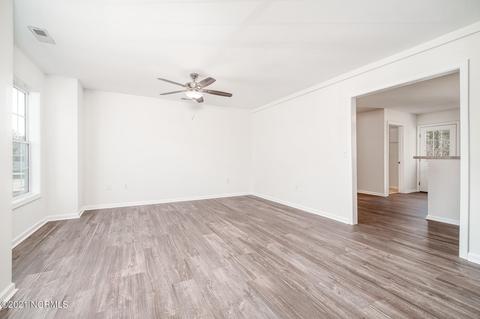 102 Apache Trl, Havelock, NC 28532 photo 2
