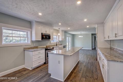 36 N Burning Tree Dr, Hampstead, NC 28443 photo 11