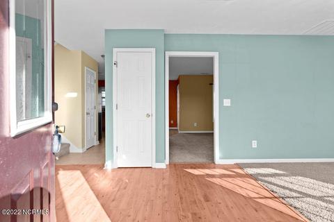 212 Target Ln, Hubert, NC 28539 photo 3