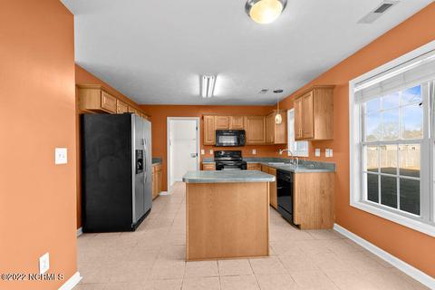 212 Target Ln, Hubert, NC 28539 photo 10