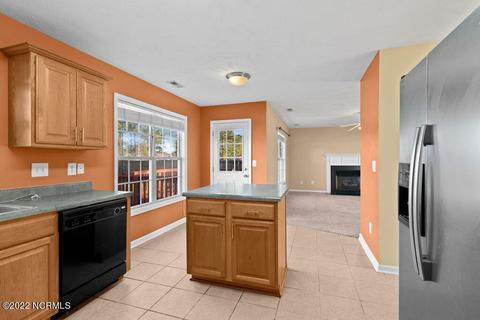 212 Target Ln, Hubert, NC 28539 photo 8