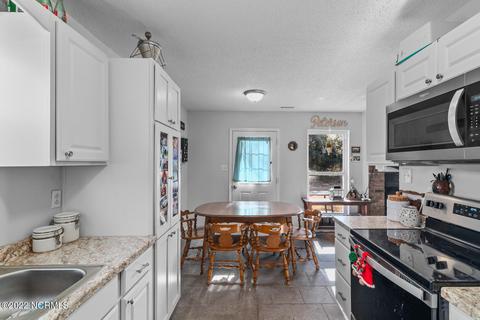 304 Crown Point Rd, Hubert, NC 28539 photo 10