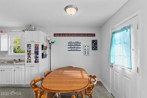 304 Crown Point Rd, Hubert, NC 28539 photo 9