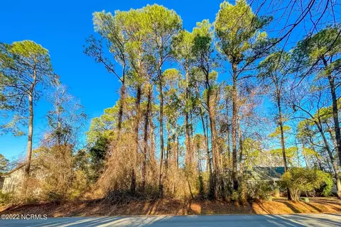 2021 Royal Pines Dr, New Bern, NC 28560