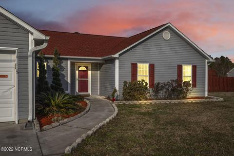115 Cherry Grove Dr, Richlands, NC 28574 photo 2