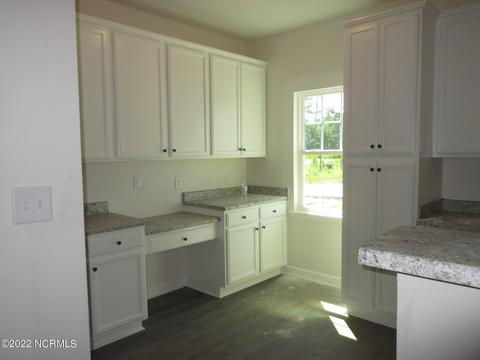 346 White Dove Dr, Hubert, NC 28539 photo 5