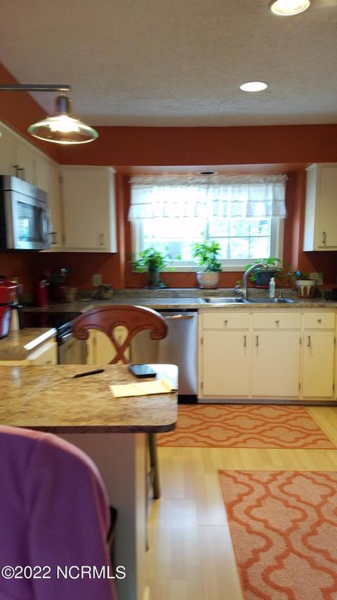 109 E Ivybridge Dr, Hubert, NC 28539 photo 6