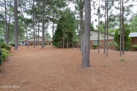 745 Pinehurst Trace Dr, Pinehurst, NC 28374 photo 2