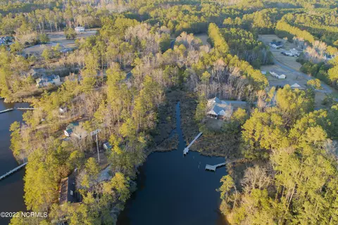 327 Compass Point Dr, Oriental, NC 28571 photo 15