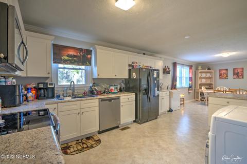 207 Shaw Rd, Hamlet, NC 28345 photo 6
