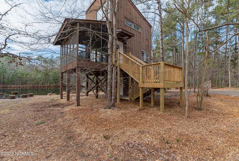 175 Devins Dr, Vass, NC 28394 photo 4