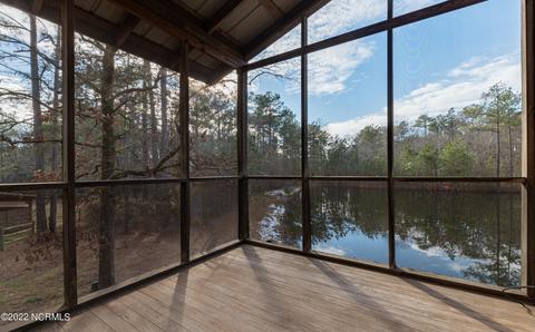 175 Devins Dr, Vass, NC 28394 photo 9
