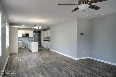 712 Mcdonald Ave, Hamlet, NC 28345 photo 8
