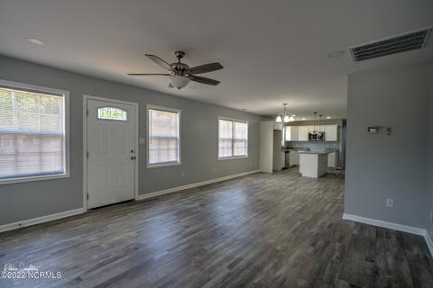 712 Mcdonald Ave, Hamlet, NC 28345 photo 9