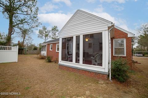 505 Clay St, Hamlet, NC 28345 photo 4