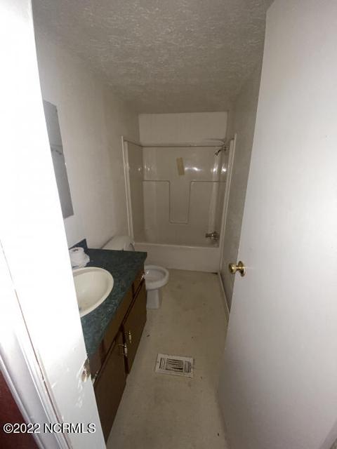 129 Little Buggy Dr, Hamlet, NC 28345 photo 9