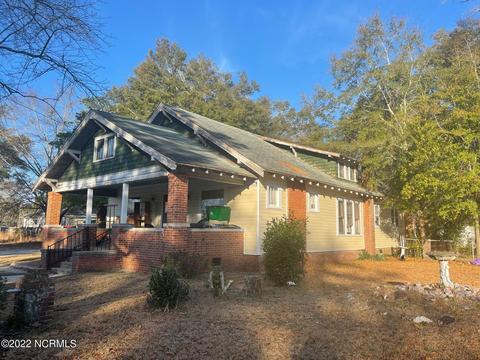 209 High St, Hamlet, NC 28345 photo 3
